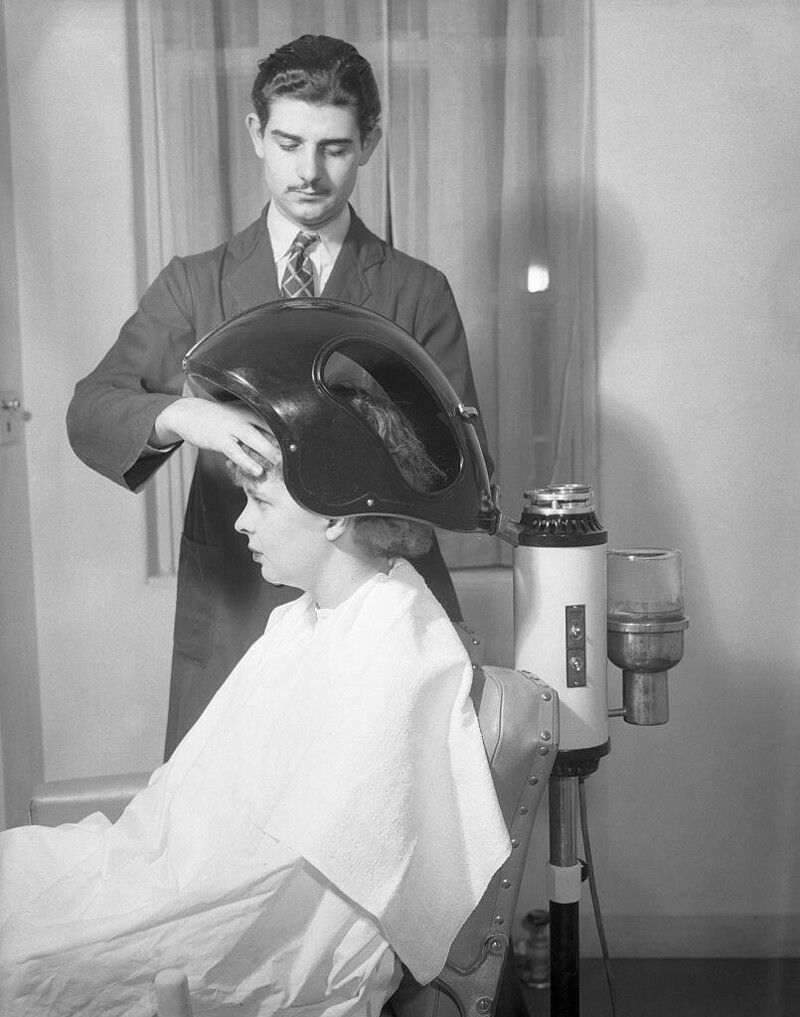 Красота — очень страшная сила: как выглядел салон Элены Рубинштейн в 1936 году