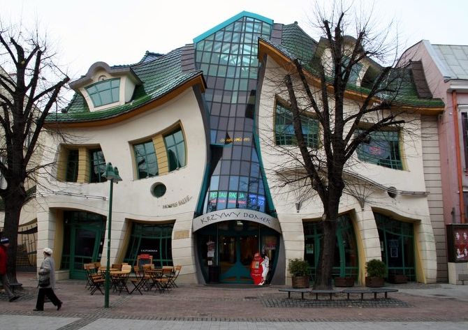 Фотография: Как выглядит Кривой дом в польском Сопоте №1 - BigPicture.ru