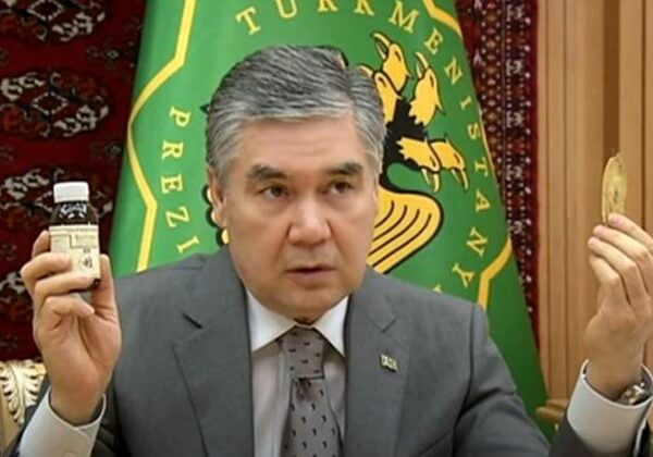 Лапша на саксауле: в Туркменистане борются с коронавирусом при помощи корешков и макарон