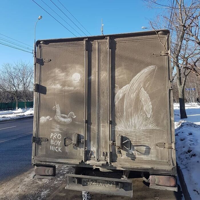 Фотография: 35 крутых рисунков на грязных грузовиках от художника Никиты Голубева ака Pro Boy Nick №17 - BigPicture.ru