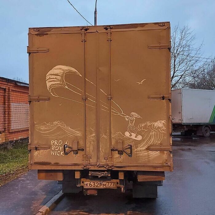 Фотография: 35 крутых рисунков на грязных грузовиках от художника Никиты Голубева ака Pro Boy Nick №20 - BigPicture.ru
