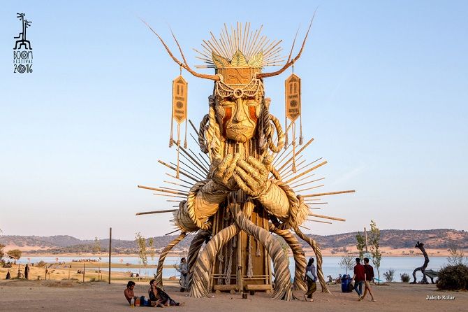 Фотография: Аудиовизуальные скульптуры Дэниела Поппера, создающие атмосферу фестивалей №8 - BigPicture.ru