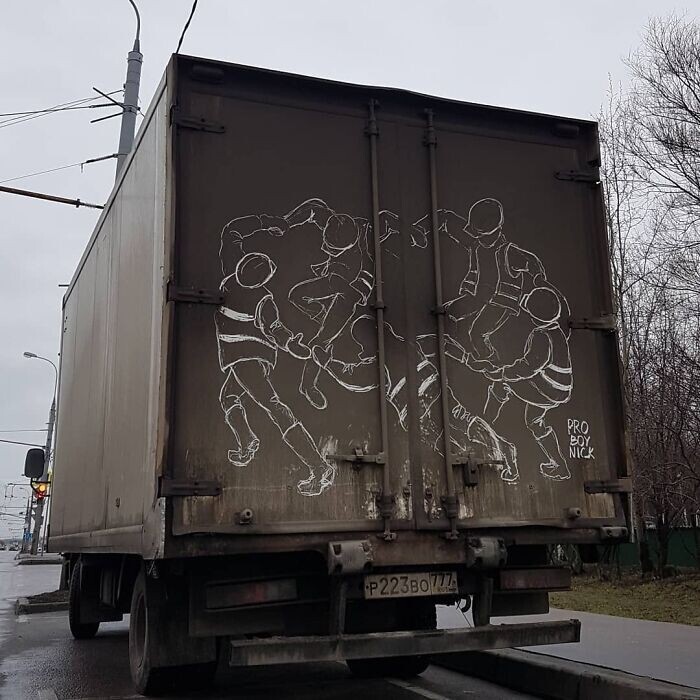 Фотография: 35 крутых рисунков на грязных грузовиках от художника Никиты Голубева ака Pro Boy Nick №31 - BigPicture.ru