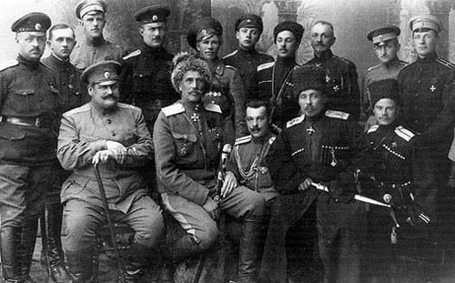 Офицеры 3-го кавалерийского корпуса. Первый справа — А. Г. Шкуро