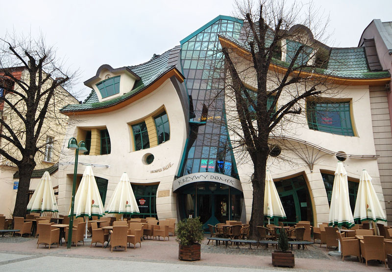 Фотография: Как выглядит Кривой дом в польском Сопоте №9 - BigPicture.ru