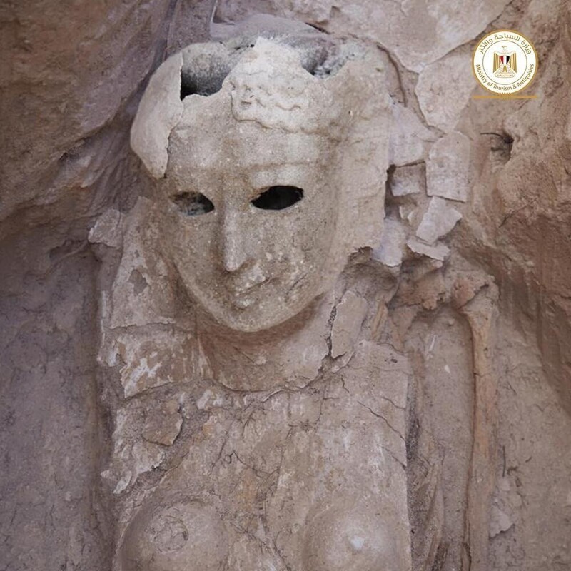 Фотография: В Египте откопали древнюю мумию с золотым языком №4 - BigPicture.ru