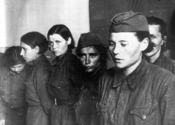 Как фашисты издевались над советскими женщинами