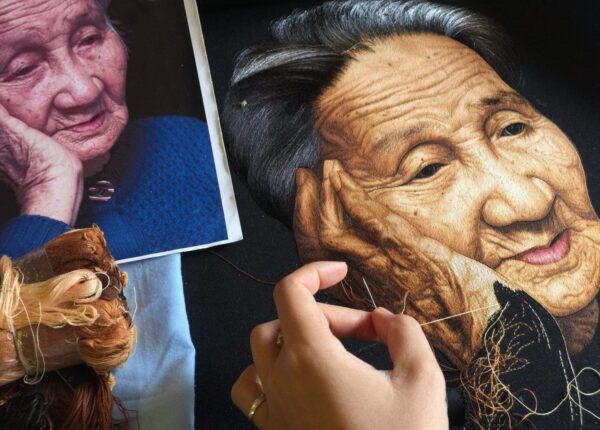 Вьетнамская студия XQ Dalat вручную вышивает шелком гиперреалистичные картины