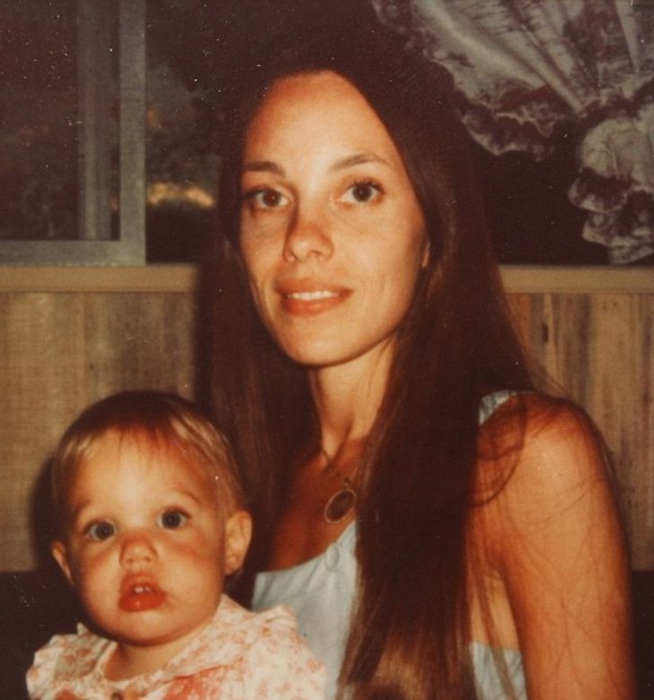 Анджелина Джоли и ее мама Маршелин Бертран