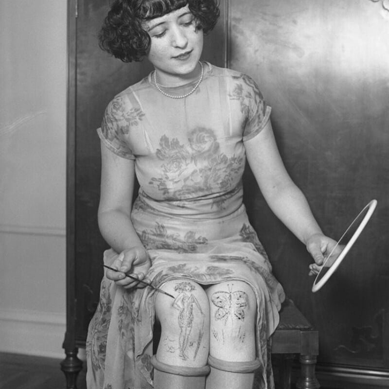 Фотография: Раскрашенные колени – забытый модный тренд 1920-х годов №3 - BigPicture.ru
