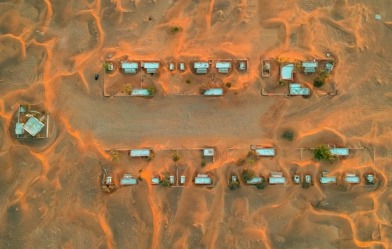Фотография: Заброшенный поселок-призрак Аль-Мадам в песках Эмиратов №8 - BigPicture.ru