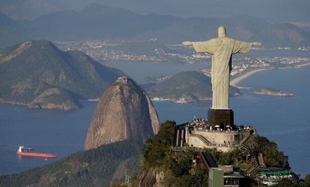 Фотография: Зачем в Бразилии строят статую Христа выше предыдущей №5 - BigPicture.ru