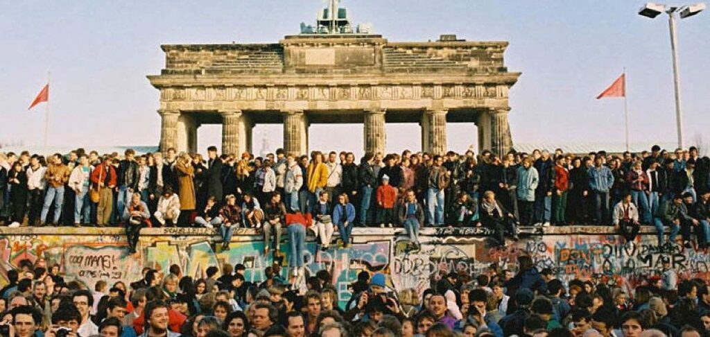 Bigpicture ru berlin wall fall 1989