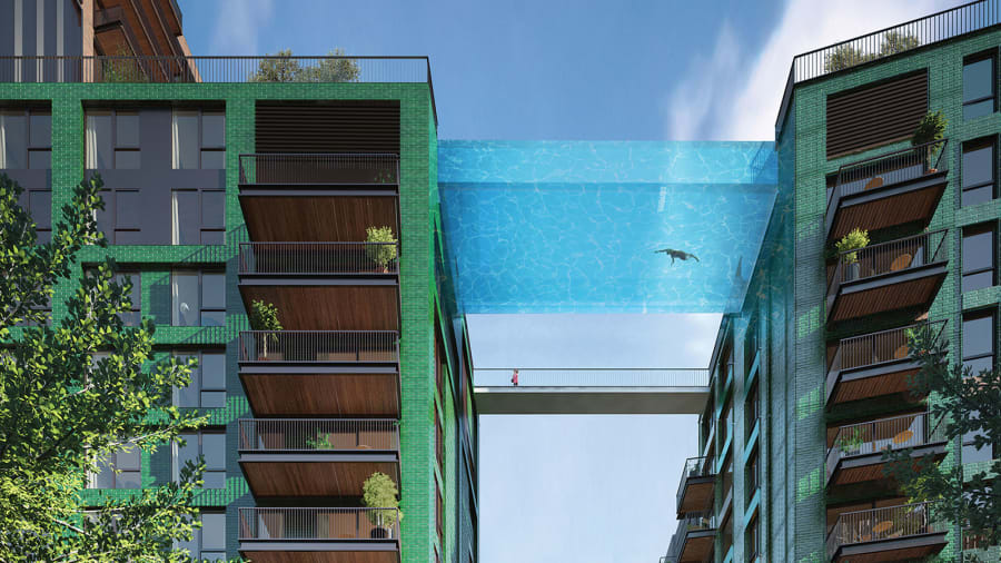 Фотография: В Лондоне между двумя высотками установили прозрачный бассейн №5 - BigPicture.ru