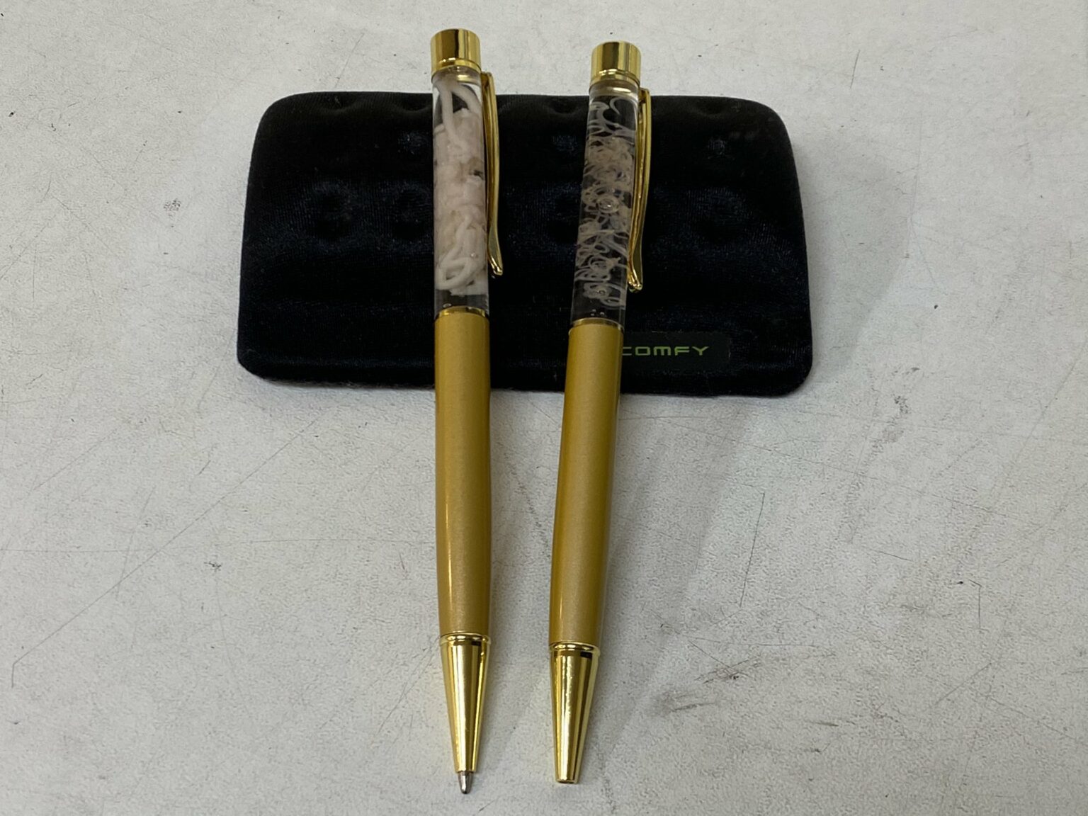 Японцы создали шариковую ручку, внутри которой плавает живой паразит ...