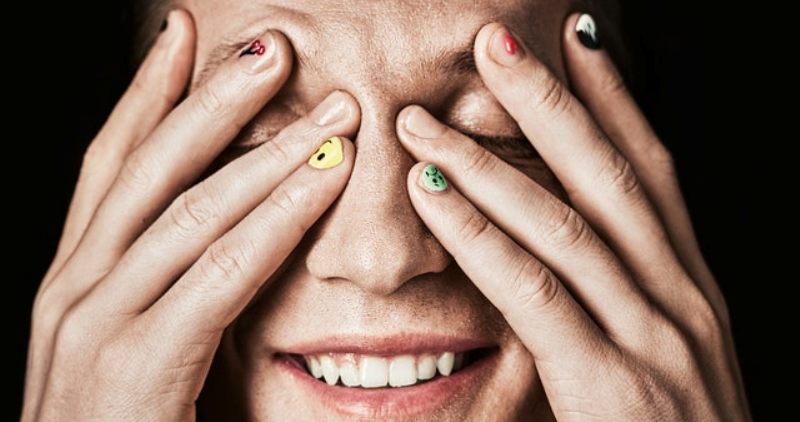 Фотография: Парни с накрашенными ногтями: новый тренд или традиция? №1 - BigPicture.ru