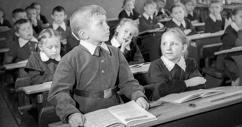 Фотография: Почему в школах СССР до 70-х годов массово изучали немецкий, а не английский №4 - BigPicture.ru