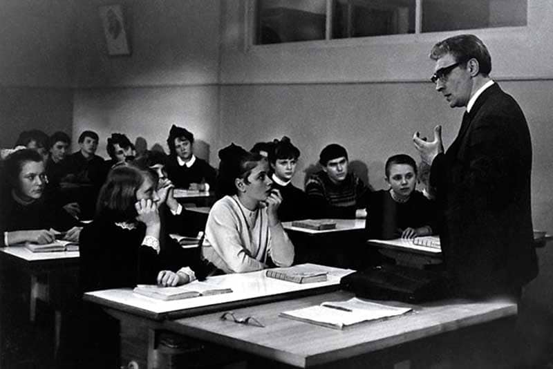 Фотография: Школьные предметы в СССР, которые сегодня считаются бесполезными №5 - BigPicture.ru