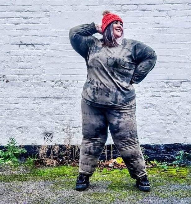 Фотография: Британка изнуряла себя диетами, чтобы ее ноги похудели, но это была болезнь №2 - BigPicture.ru