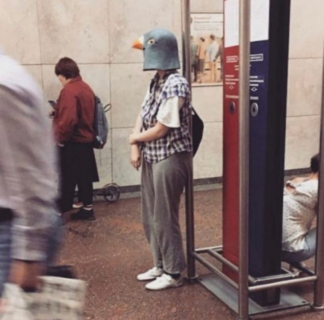 Фотография: 22 модника из подземки, которым плевать, что о них подумают №23 - BigPicture.ru