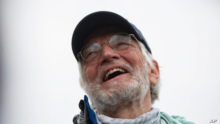 Фотография: Американец увлекся альпинизмом в возрасте 68 лет, а в 75 покорил Эверест №2 - BigPicture.ru