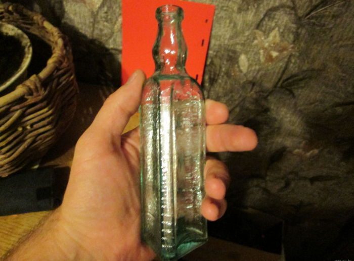 Фотография: Зачем в СССР производили треугольные бутылки №2 - BigPicture.ru
