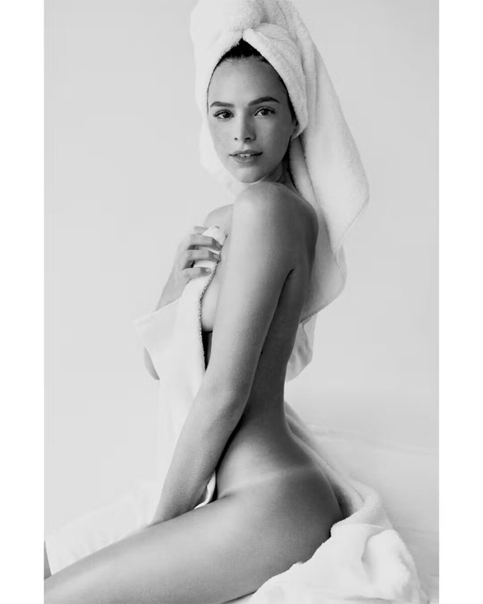 Bigpicture ru 5 towel series 151, bruna marquezine