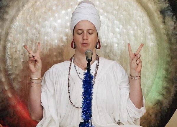 Духовные поиски и звонкая монета: тайны мира рама-йоги и его лидера – гуру Джагат