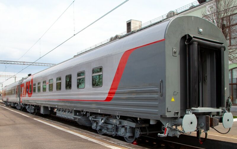 Фотография: Почему не стоит покупать билеты в первый и последний вагон поезда №2 - BigPicture.ru