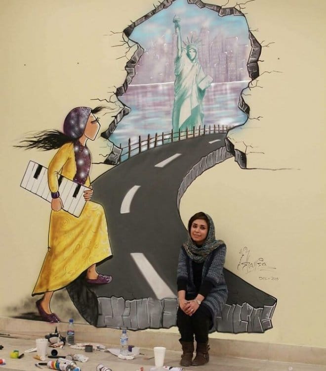 Фотография: Женщины и война: трогательные работы первой граффитистки Афганистана Шамсии Хассани №10 - BigPicture.ru