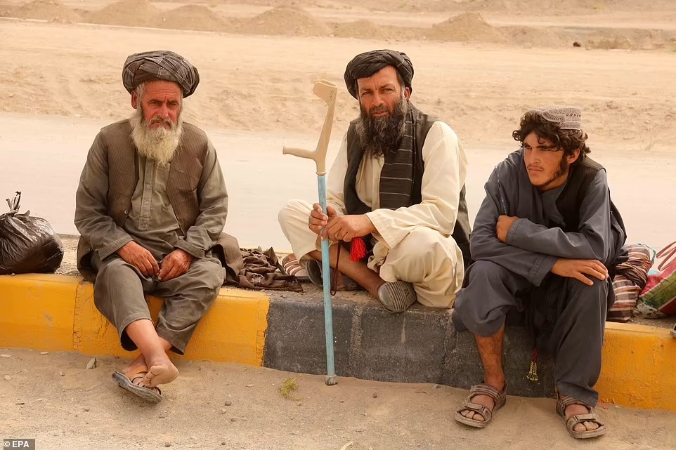 Фотография: Сеющие смерть: талибы хозяйничают в афганских городах и силой забирают девушек в сексуальное рабство №2 - BigPicture.ru