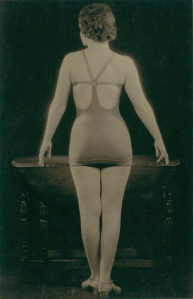 Фотография: Как выглядели женские купальники от модного дизайнера 1930-х годов №4 - BigPicture.ru