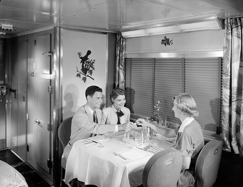 Фотография: Уют и роскошь на рельсах: вот как путешествия на поезде в США выглядели в 1950-е годы №9 - BigPicture.ru