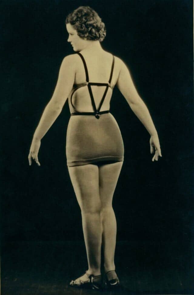 Фотография: Как выглядели женские купальники от модного дизайнера 1930-х годов №10 - BigPicture.ru
