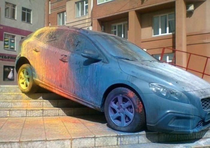 Фотография: 20 примеров коварной мести за неправильную парковку №2 - BigPicture.ru