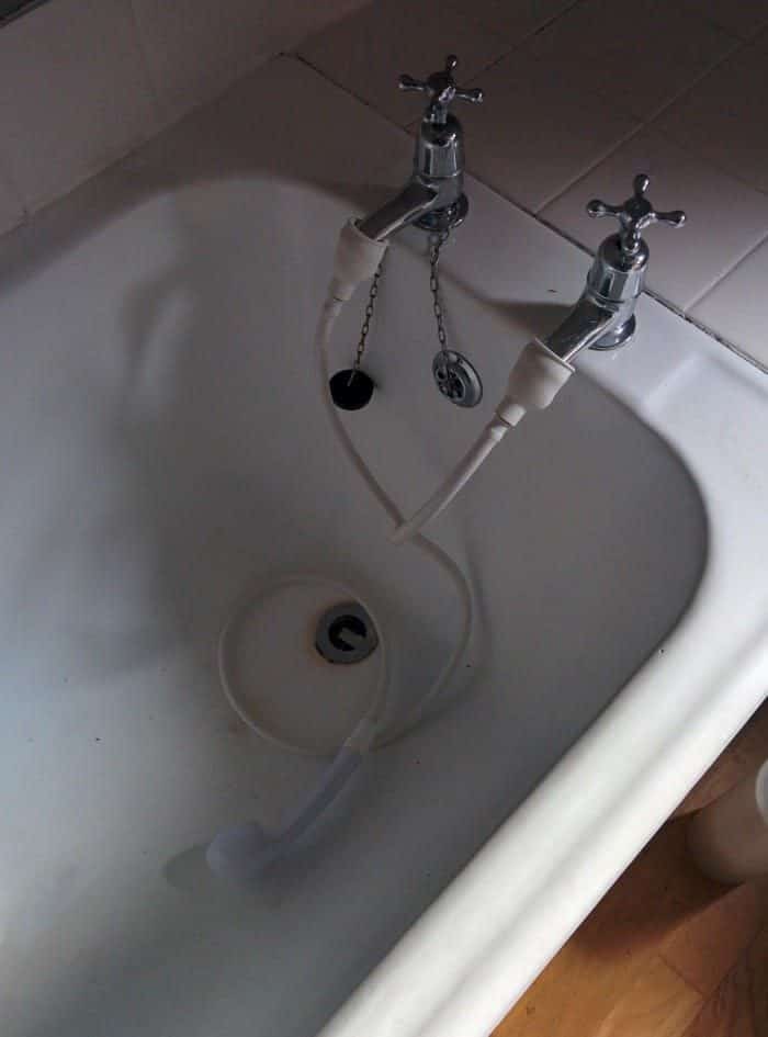 Фотография: 22 самых странных предмета, которые обнаружили в ванной комнате №14 - BigPicture.ru