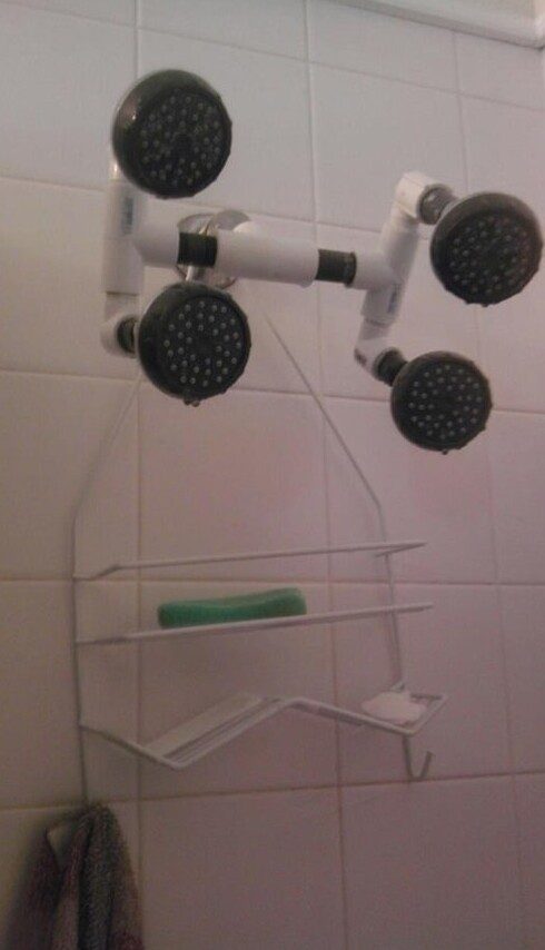 Фотография: 22 самых странных предмета, которые обнаружили в ванной комнате №17 - BigPicture.ru