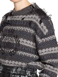 Фотография: Чем беднее, тем моднее: рваные свитера от Balenciaga, которые стоят целое состояние №5 - BigPicture.ru