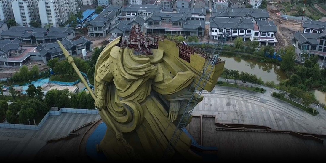 Фотография: По просьбам трудящихся: в Китае потратят огромную сумму на демонтаж статуи, которая не понравилась жителям №4 - BigPicture.ru