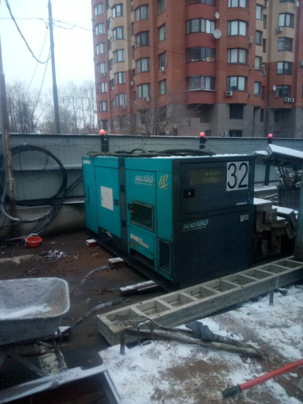 Фотография: Электропитание стройки от дизельных генераторов №2 - BigPicture.ru