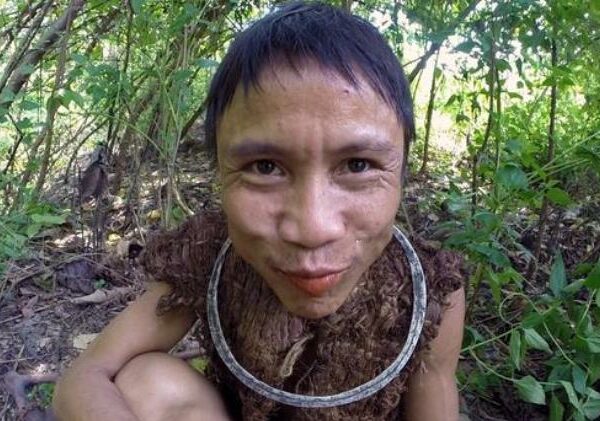 Вьетнамский «тарзан», проживший 40 лет в джунглях, умер после возвращения к людям