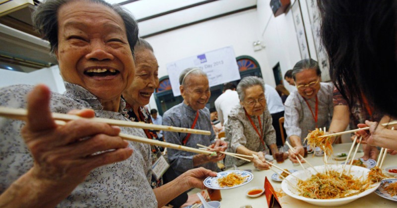 Фотография: Бизнесмен из Китая подсаживал клиентов своей  закусочной на наркотическую лапшу №2 - BigPicture.ru