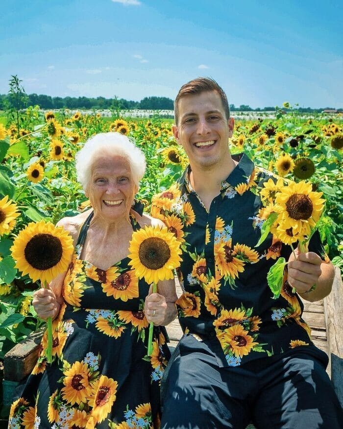 Фотография: Веселые бабушка и внук стали звездами интернета №14 - BigPicture.ru