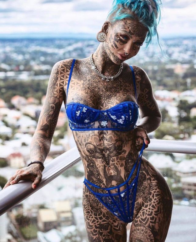 Фотография: Австралийка полностью покрыла себя тату, чтобы избавиться от неуверенности №9 - BigPicture.ru