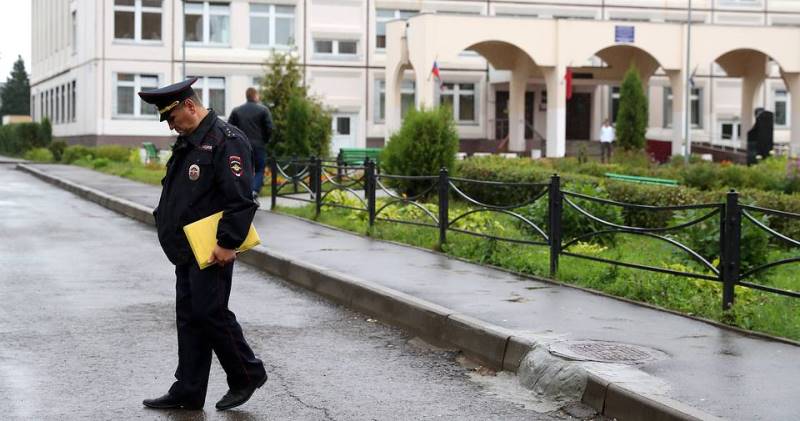 Фотография: Полицейский два года не ходил на службу, изображая больного, но получал зарплату №1 - BigPicture.ru