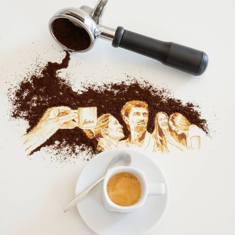 Фотография: Итальянская художница Джулия Бернарделли превратила пролитый кофе в искусство №14 - BigPicture.ru