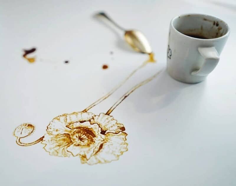 Фотография: Итальянская художница Джулия Бернарделли превратила пролитый кофе в искусство №22 - BigPicture.ru
