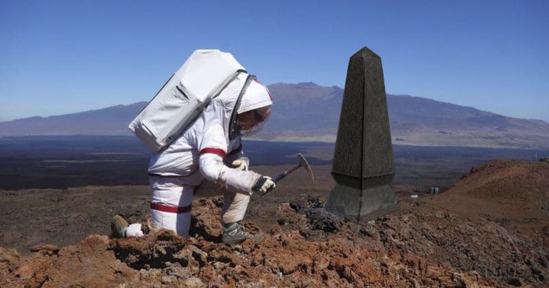 Фотография: Похороны по-марсиански, или Как будут выглядеть кладбища на Красной планете №1 - BigPicture.ru