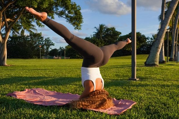 Фотография: Голая и возбужденная: как модель повысила либидо с помощью йоги в обнаженном виде №3 - BigPicture.ru