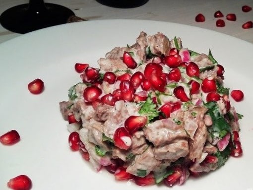 Фотография: Просто и со вкусом: 7 необычных рецептов салатов с зернами граната №5 - BigPicture.ru